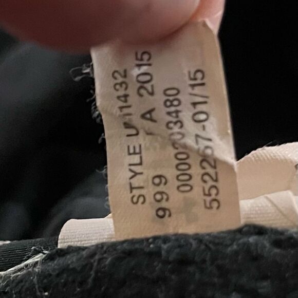 Under Armour Iowa Hawkeyes Men’s Pullover Hoodie Drawstring Black XL - Picture 4 of 4